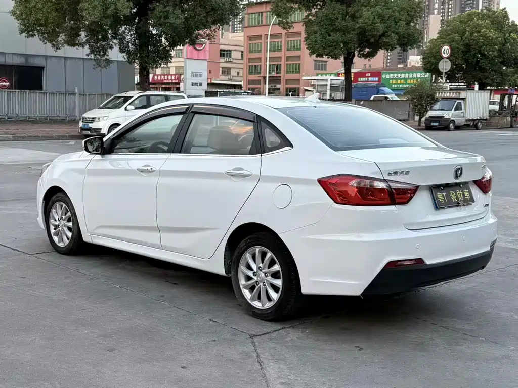 Changan V7 2017 — фото 7