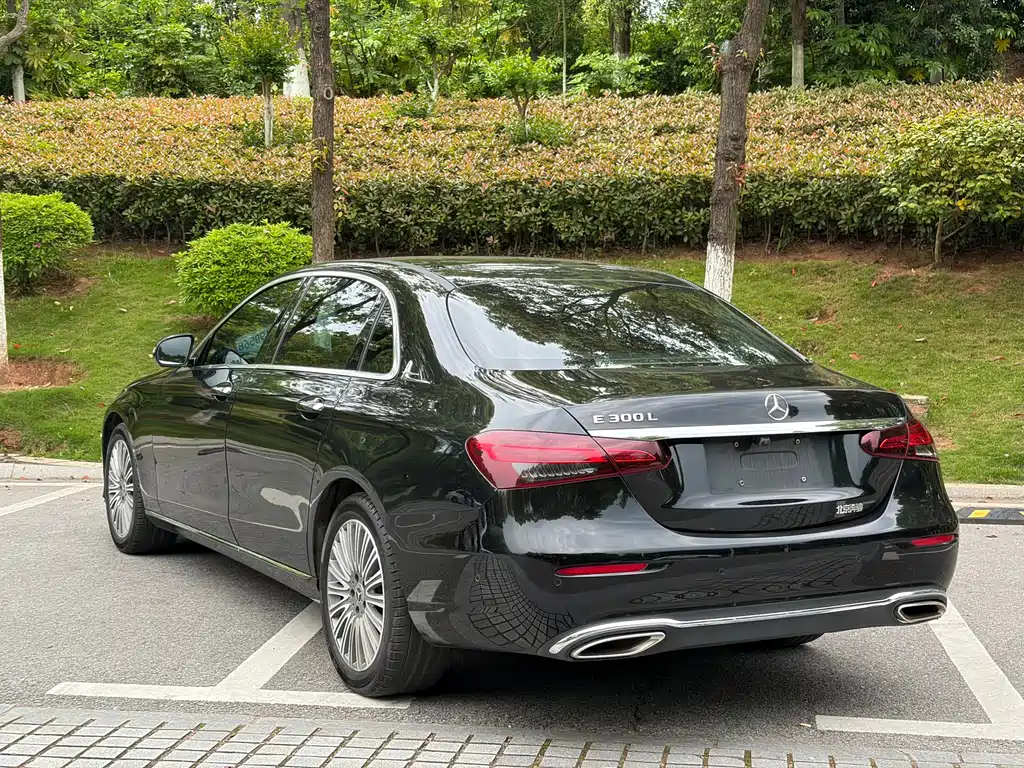 Mercedes-Benz E-Class 2021 — фото 4