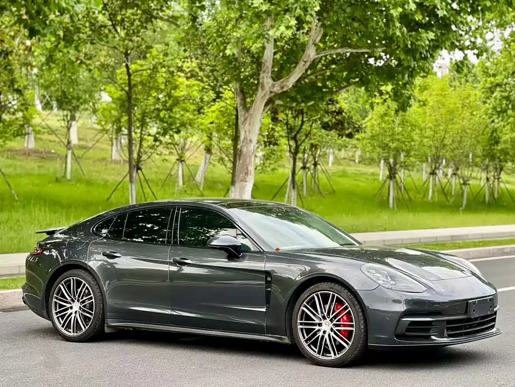 Porsche Panamera 2018 — фото 3
