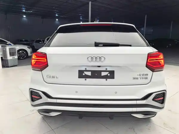 Audi Q2L 2022