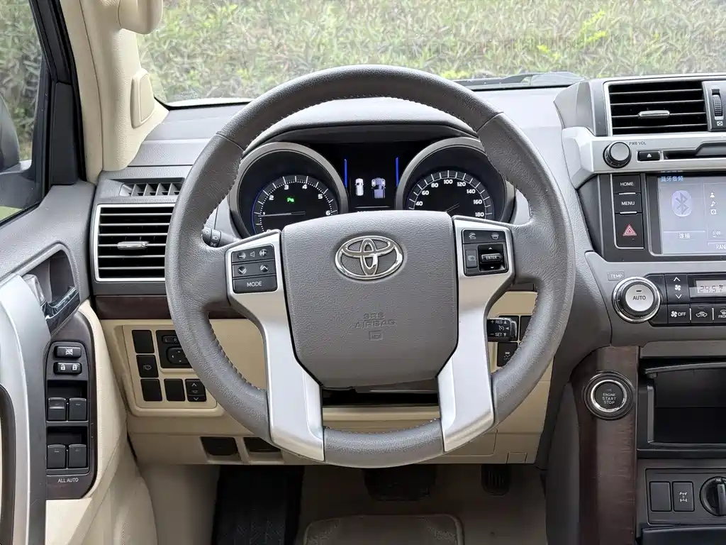 Toyota Prado 2016 — фото 11