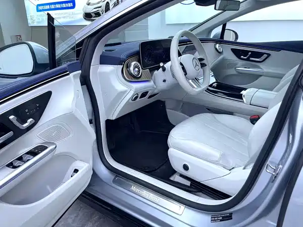 Mercedes-Benz EQE 2025