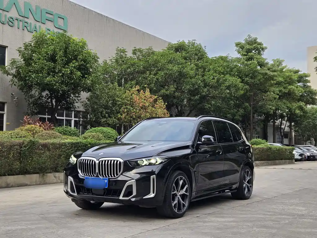 BMW X5 2023 — фото 1