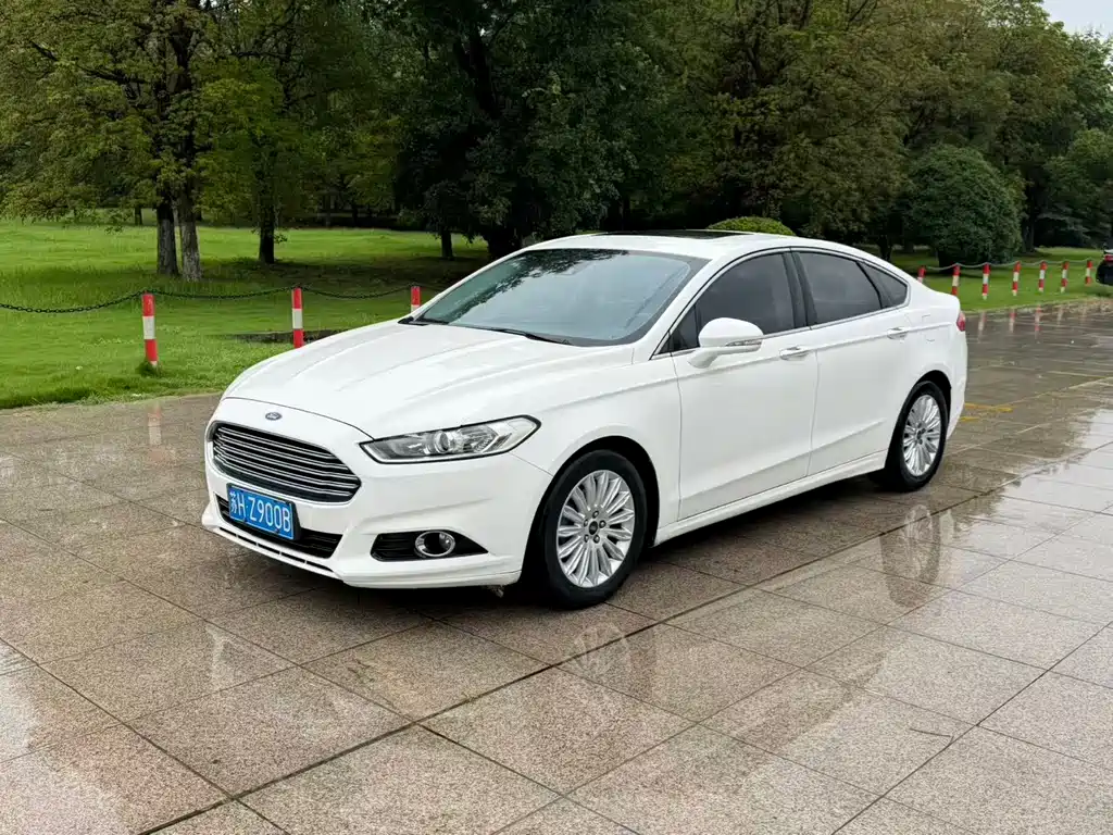 Ford Mondeo 2014 — фото 3