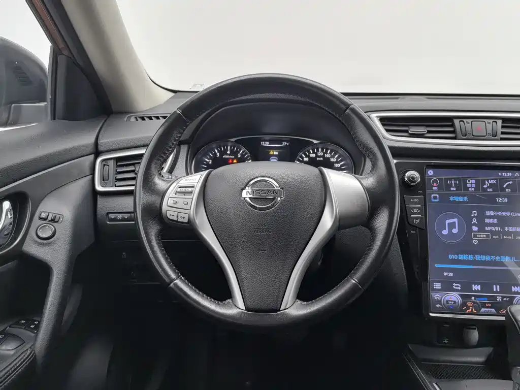 Nissan X-Trail 2015 — фото 11