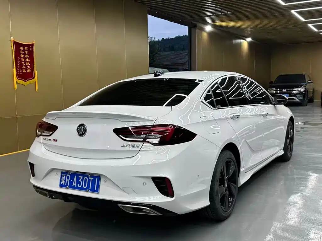 Buick Regal 2022 — фото 14