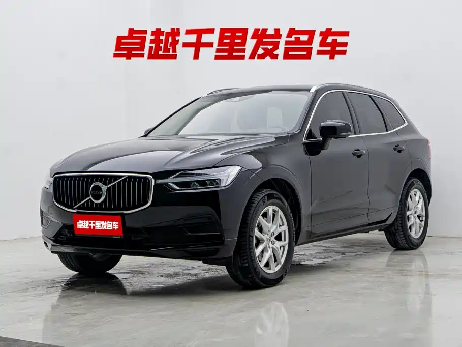 Volvo XC60 2019 — фото 1