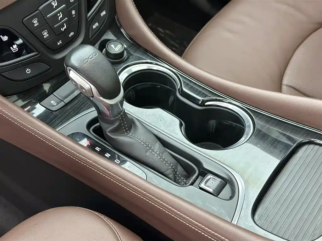 Buick Envision Plus 2021 — фото 18