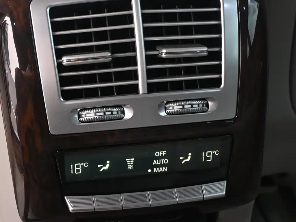 Mercedes-Benz S-Class 2011 — фото 15