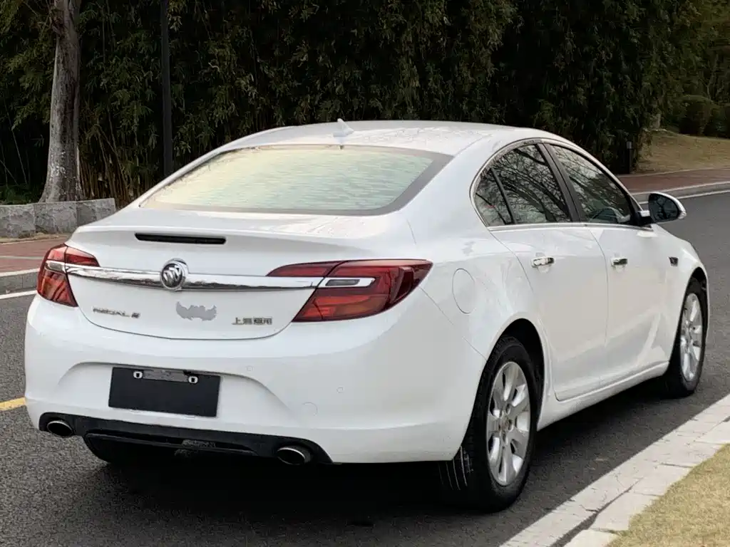 Buick Regal 2015 — фото 7