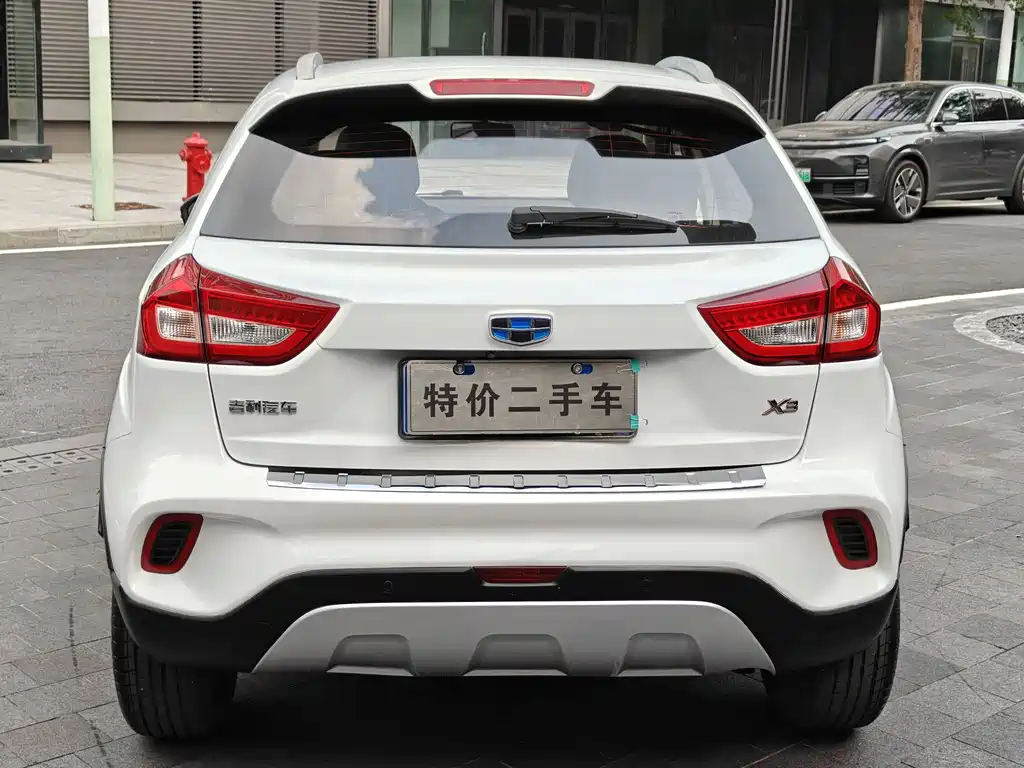 Geely Vision X3 2018 — фото 8