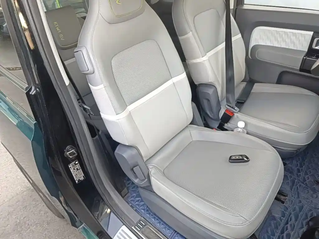 Baojun Kiwi EV 2022 — фото 25