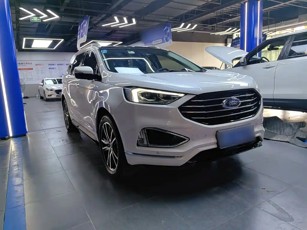 Ford Edge 2020 — фото 22