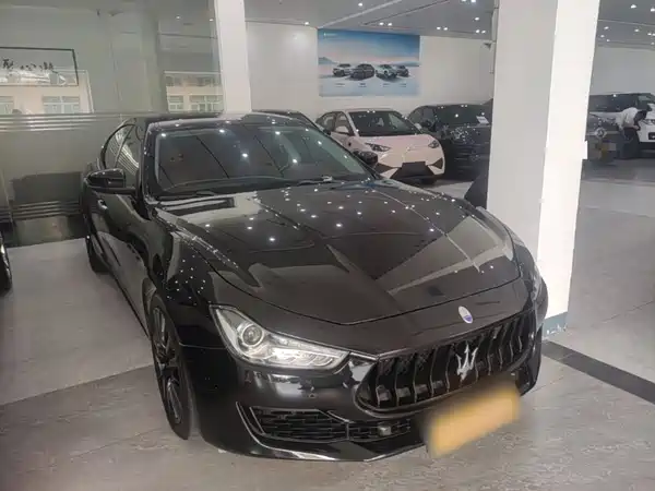 Maserati Ghibli 2021