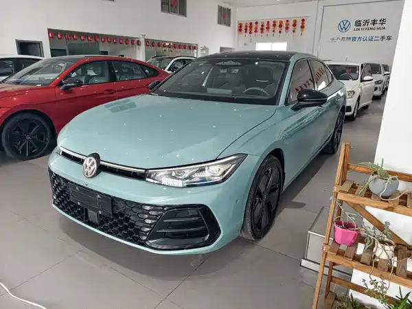 Volkswagen Passat 2024