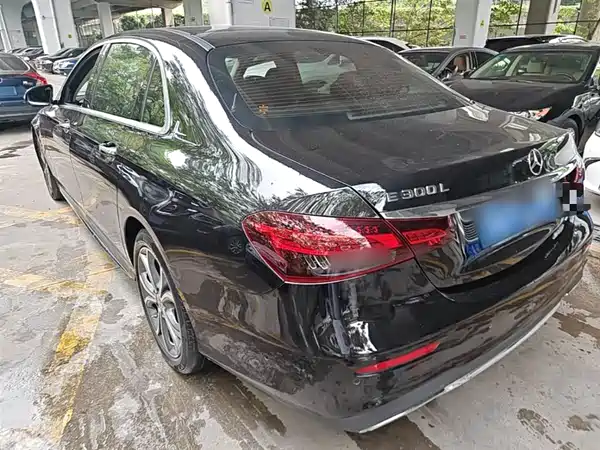 Mercedes-Benz E-Class 2021