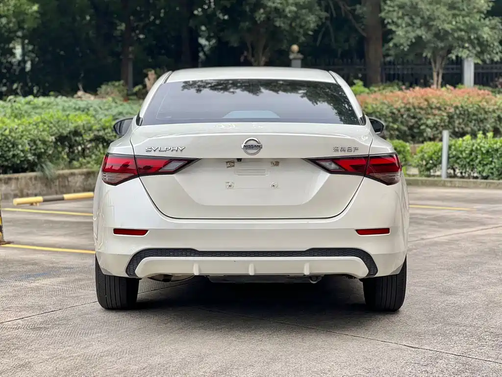 Nissan Sylphy 2023 — фото 19