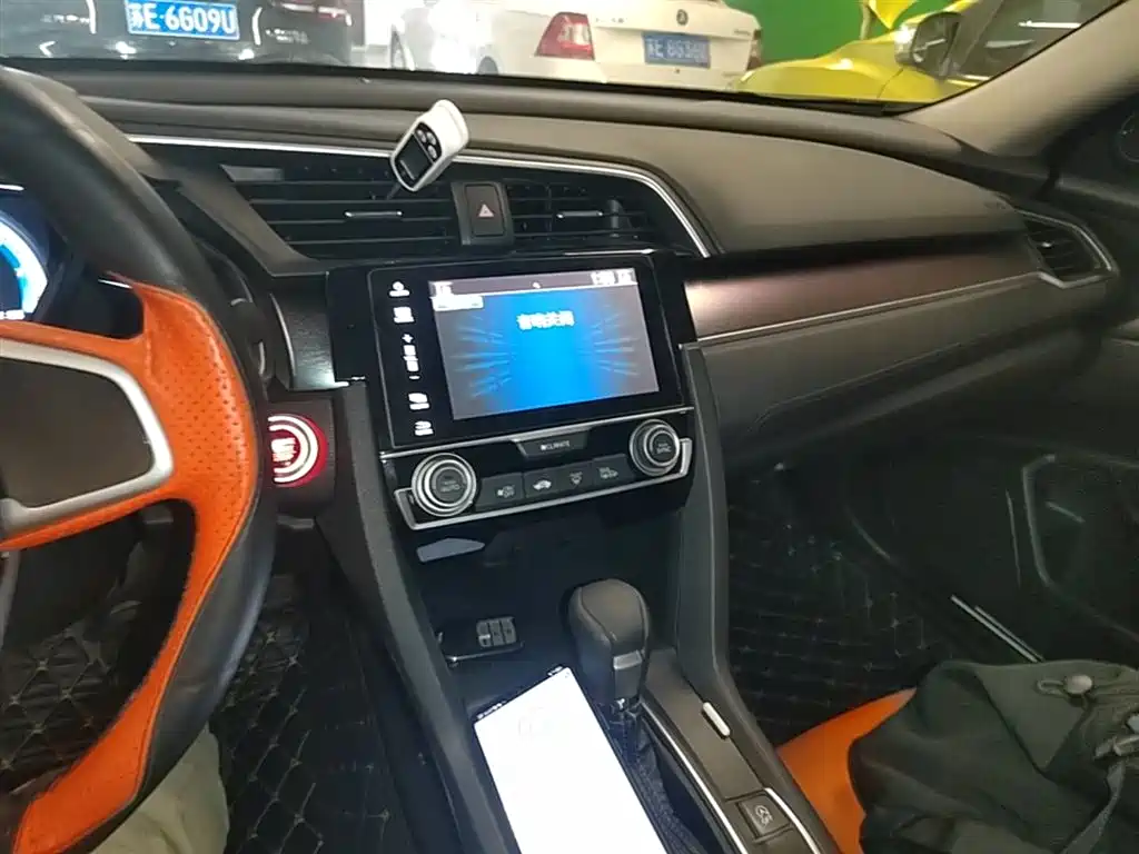 Honda Civic 2017 — фото 13