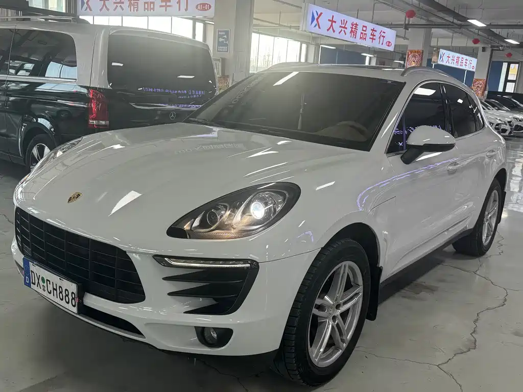 Porsche Macan 2018 — фото 1