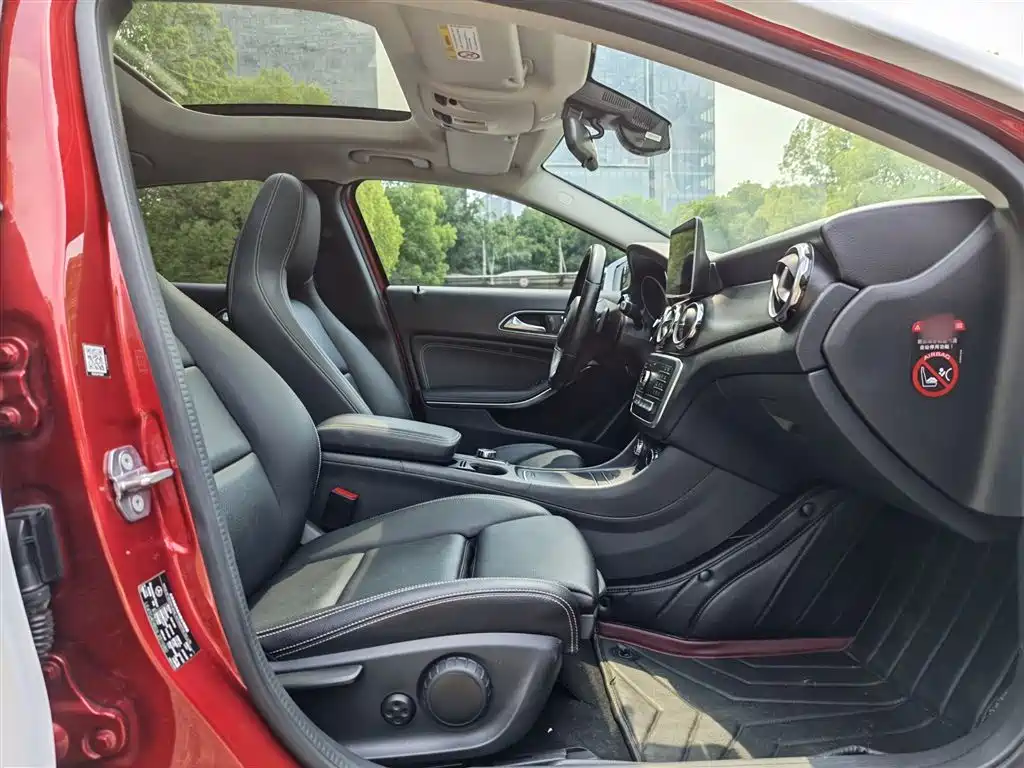 Mercedes-Benz GLA 2018 — фото 17