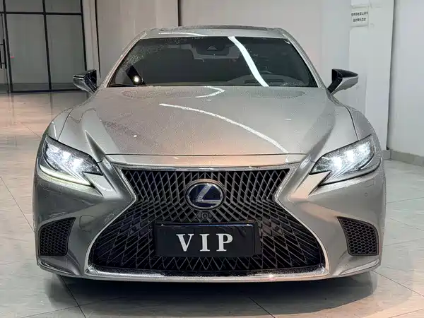 Lexus LS 2018