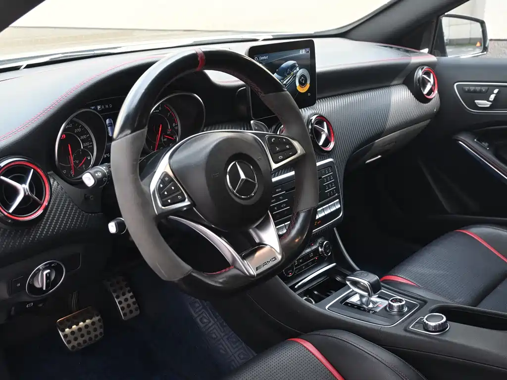 Mercedes-Benz A-Class AMG 2017 — фото 8