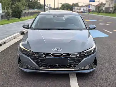 Hyundai Elantra 2022