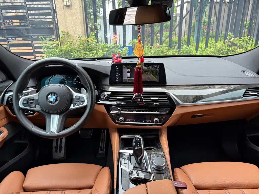 BMW 6 Series GT 2018 — фото 10