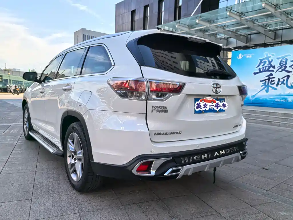 Toyota Highlander 2017 — фото 10