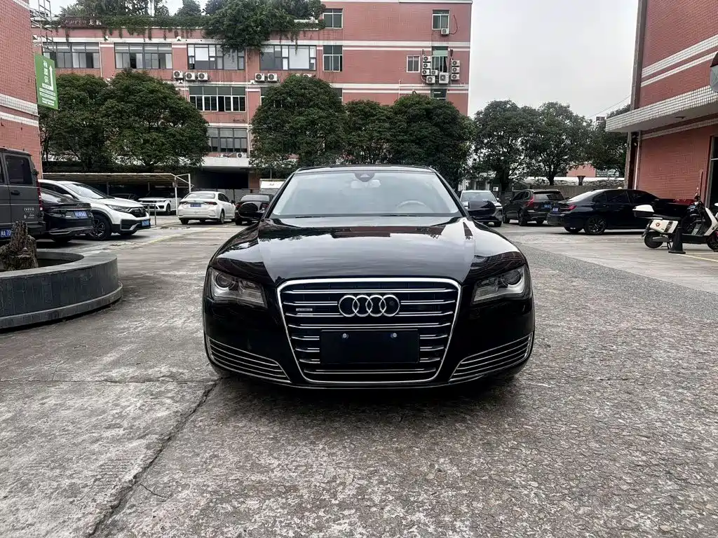 Audi A8 2012