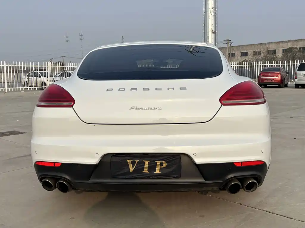Porsche Panamera 2016 — фото 28