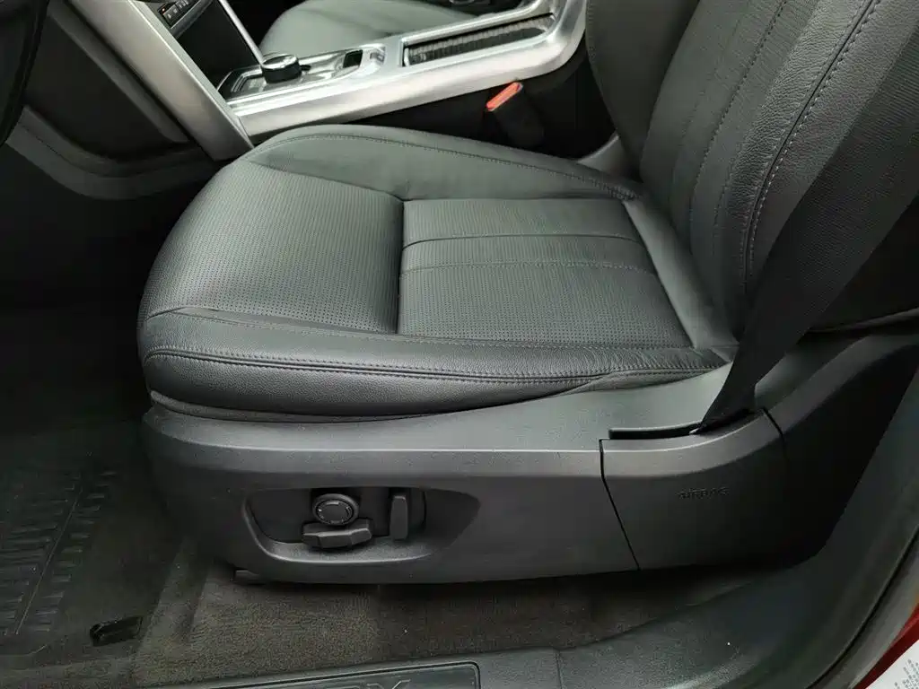 Land Rover Discovery Sport 2017 — фото 20