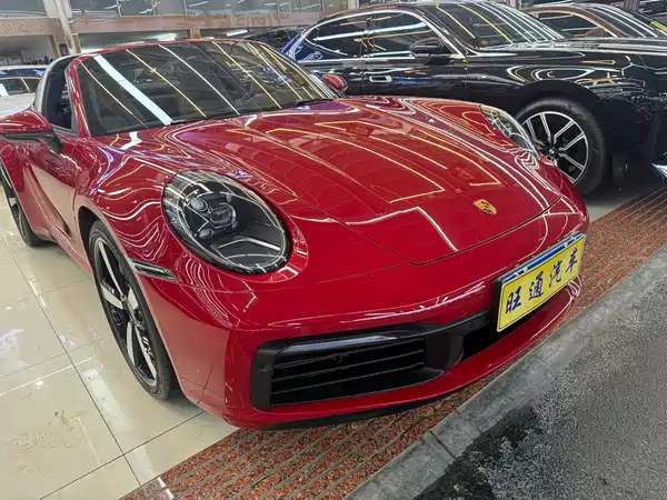 Porsche 911 2021