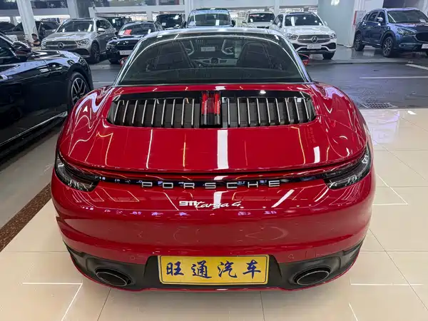 Porsche 911 2021