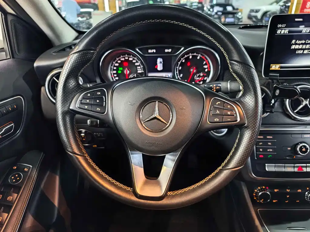 Mercedes-Benz GLA 2018 — фото 10