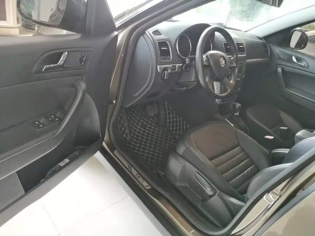 Skoda Yeti 2015 — фото 16