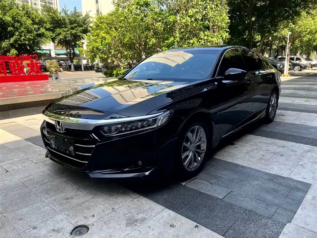 Honda Accord 2022 — фото 1
