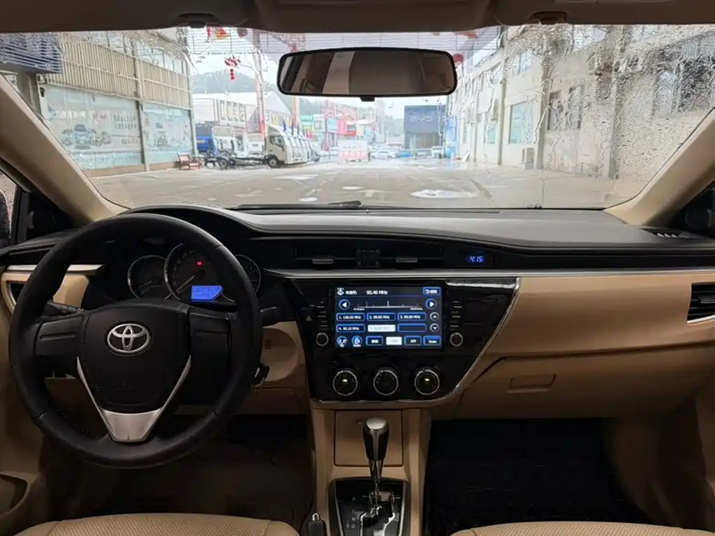 Toyota Corolla 2015