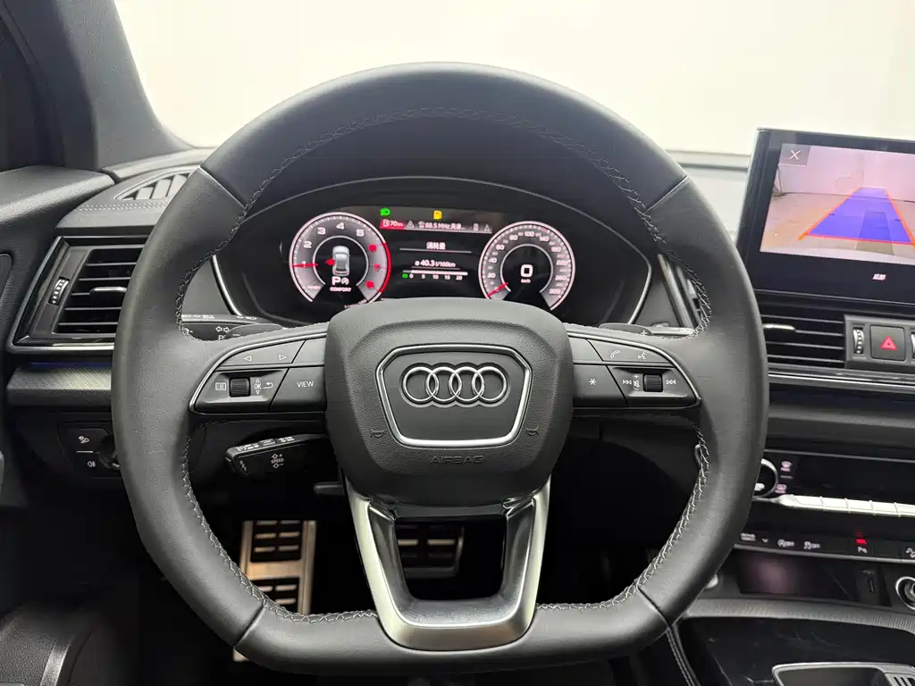 Audi Q5L 2023 — фото 9