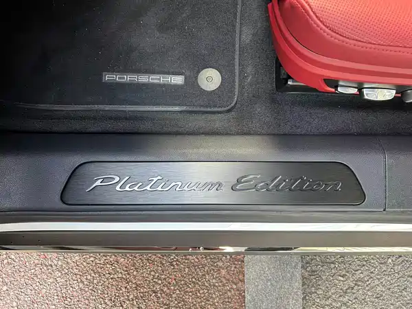 Porsche Panamera 2023
