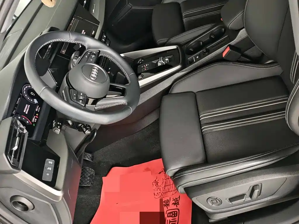Audi A3 2023 — фото 13