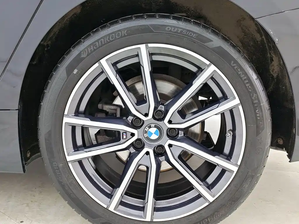 BMW 3 Series 2023 — фото 17