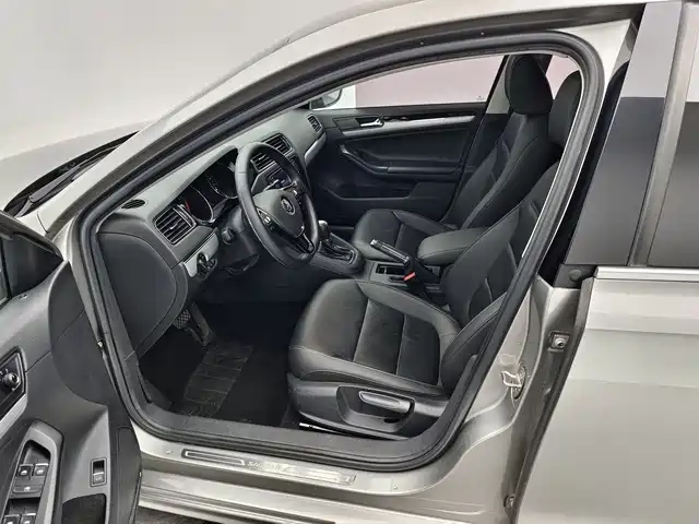 Volkswagen Sagitar 2019