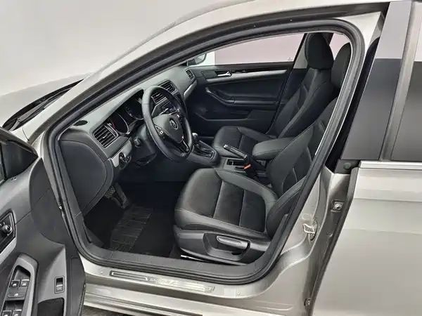 Volkswagen Sagitar 2019