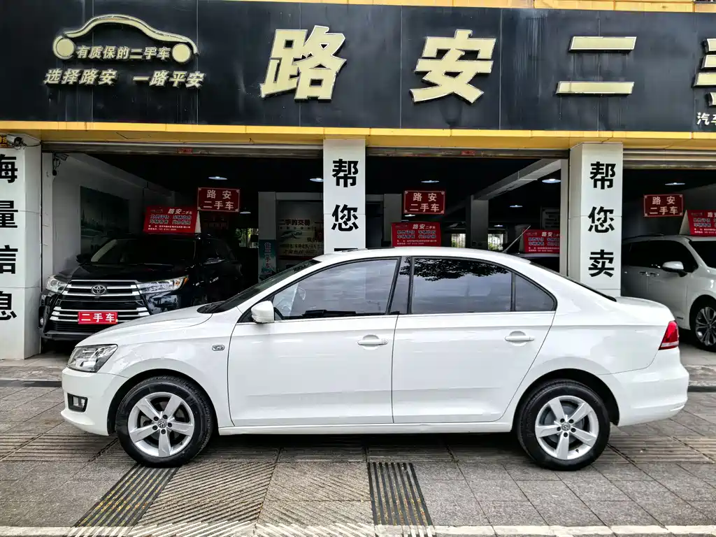 Volkswagen Santana 2013