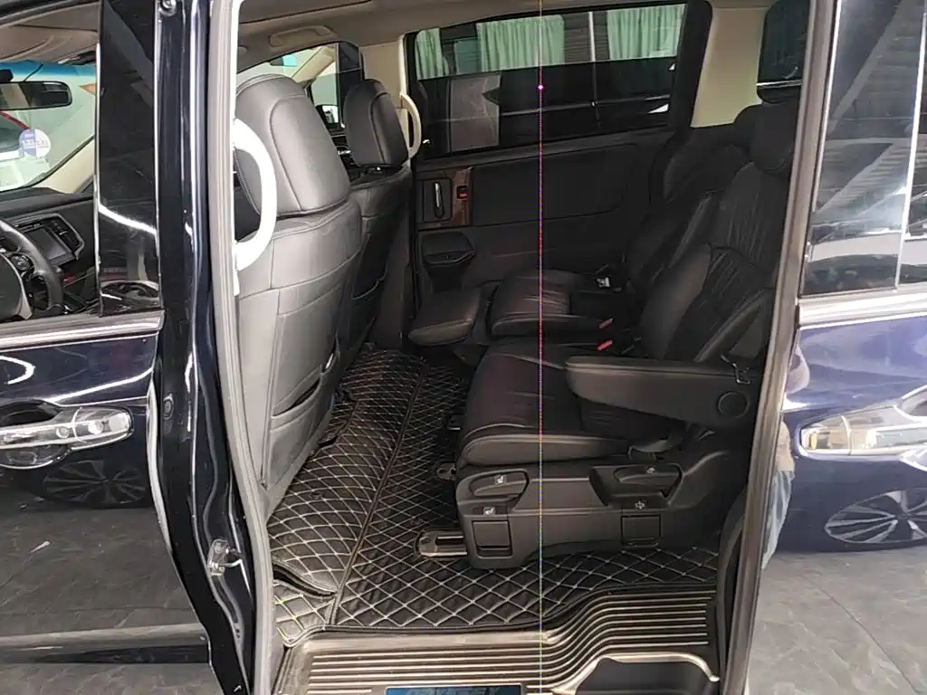 Honda Odyssey 2018 — фото 17
