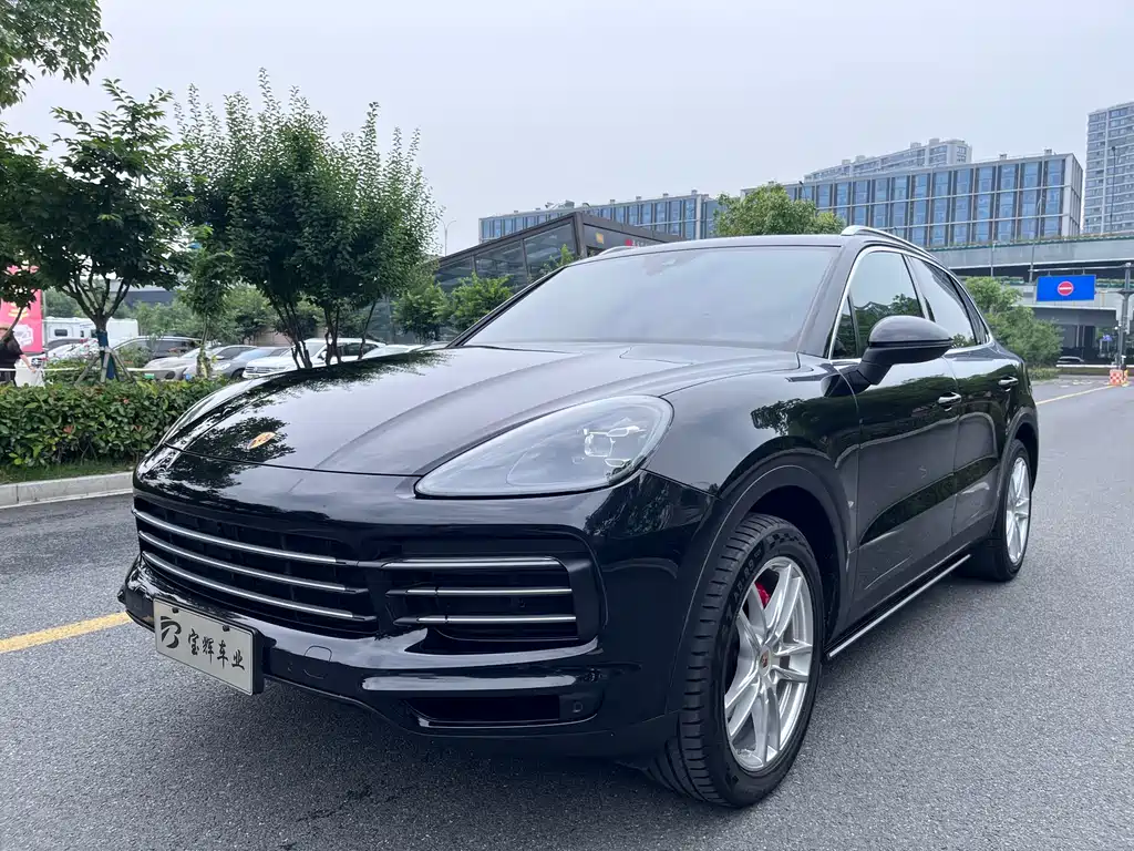 Porsche Cayenne 2019 — фото 1