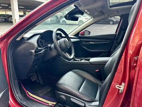 Mazda 3 Axela 2024
