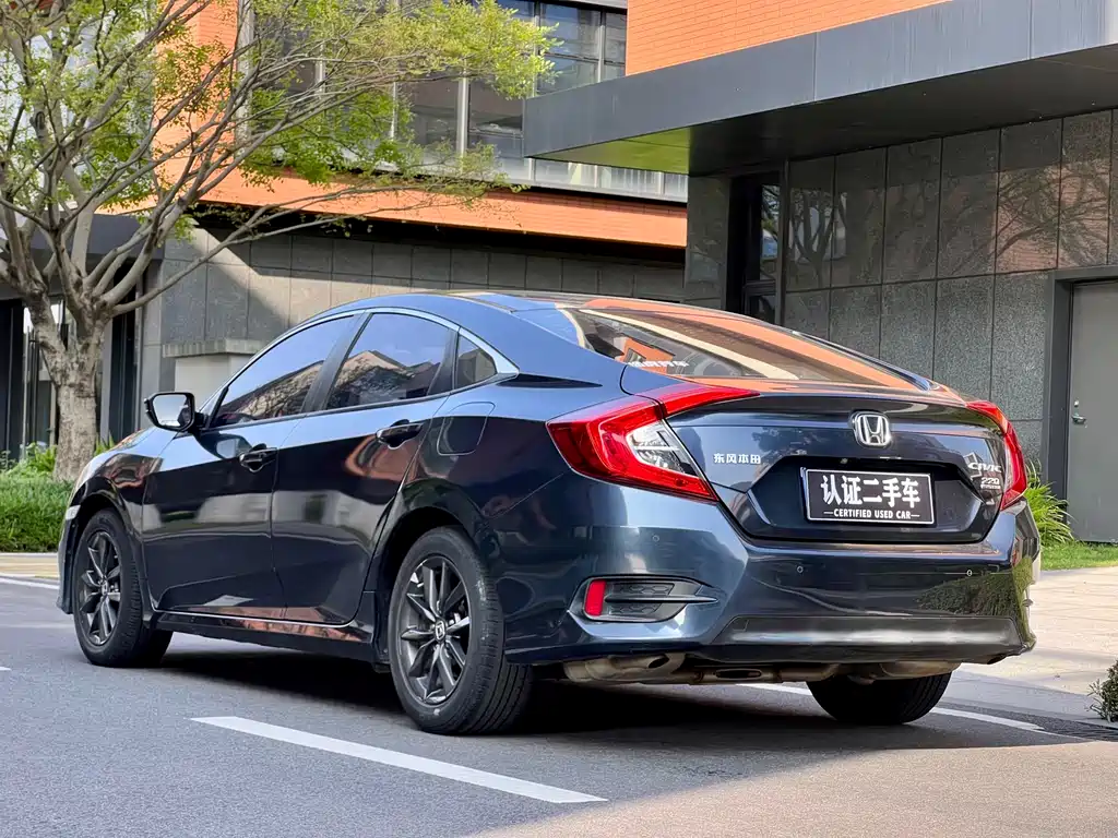 Honda Civic 2019 — фото 4