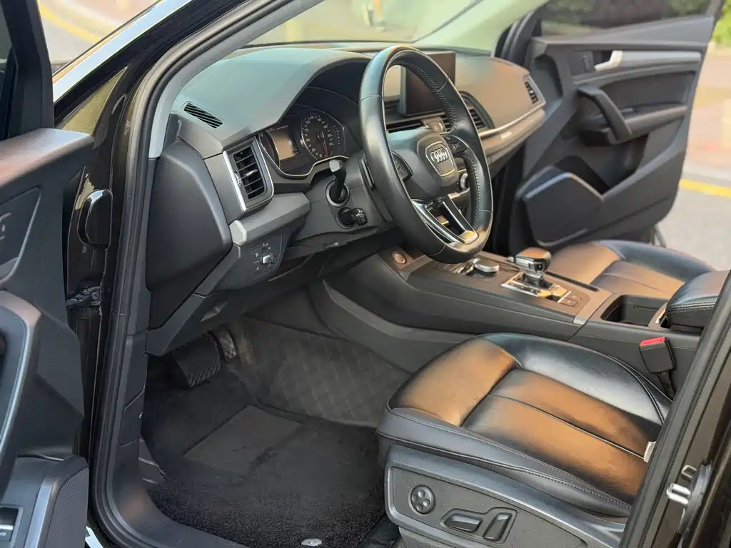 Audi Q5L 2019